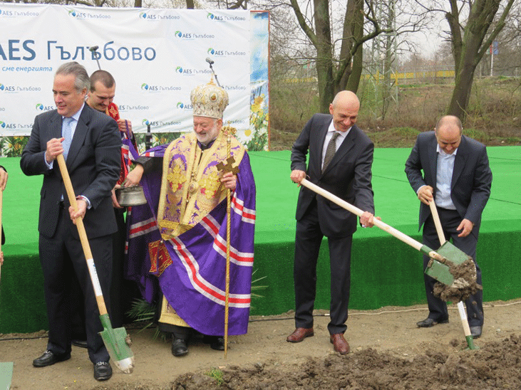 Зам.-министър Николов: Реконструкцията на младежкия център в Гълъбово е отличен пример за публично-частно партньорство