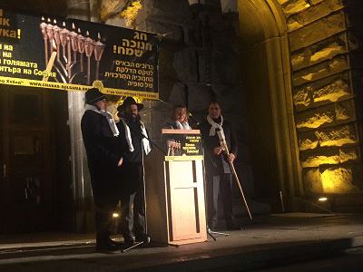 Кметът на София Фандъкова запали свещта на Ханука – празникът на светлината