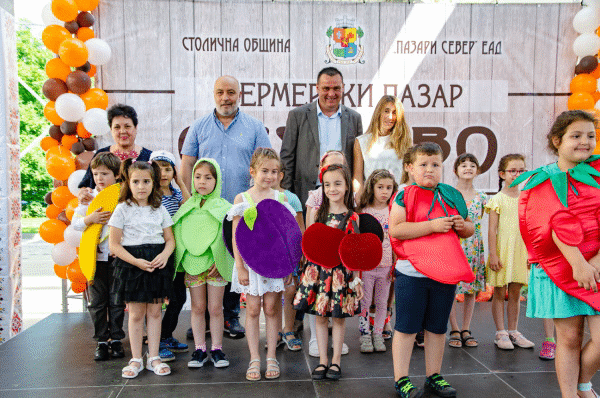 Председателят на СОС Георги Георгиев откри фермерски пазар „Оряхово“ в жк Надежда 4