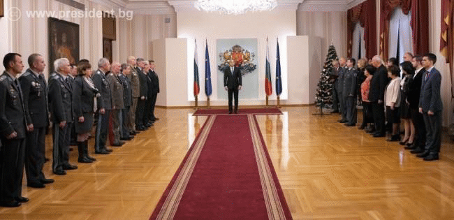 Президентът Румен Радев връчи пагоните на военнослужещи, удостоени с висше офицерско звание