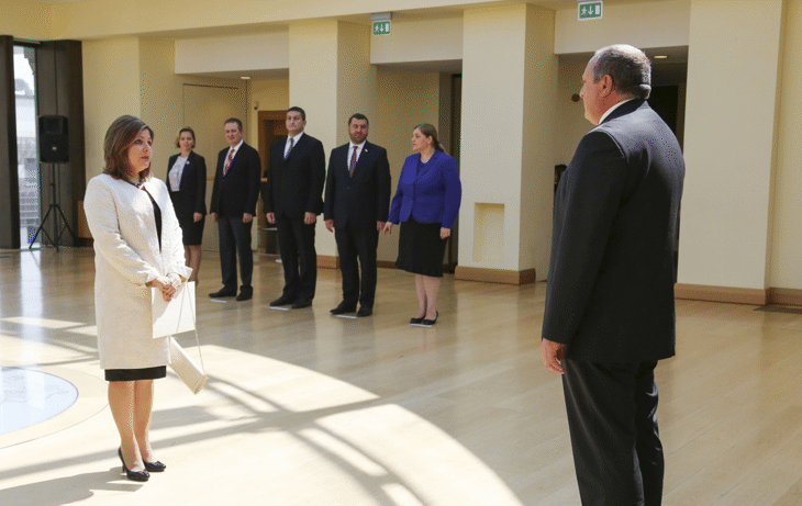 Посланик Десислава Иванова връчи акредитивните си писма на президента на Грузия