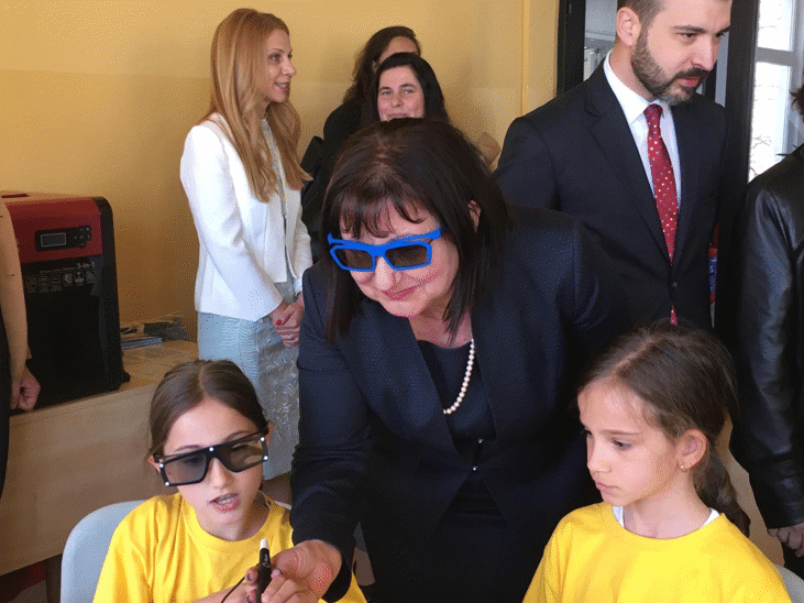 Ученици Разработват Умни Светофари В Нов Stem Център