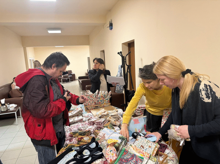 Великденски базар на омбудсмана подкрепи заетостта на хора с психични затруднения