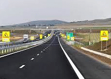 Движението при км 20 на АМ "Тракия" в посока Бургас се осъществява в изпреварващата лента