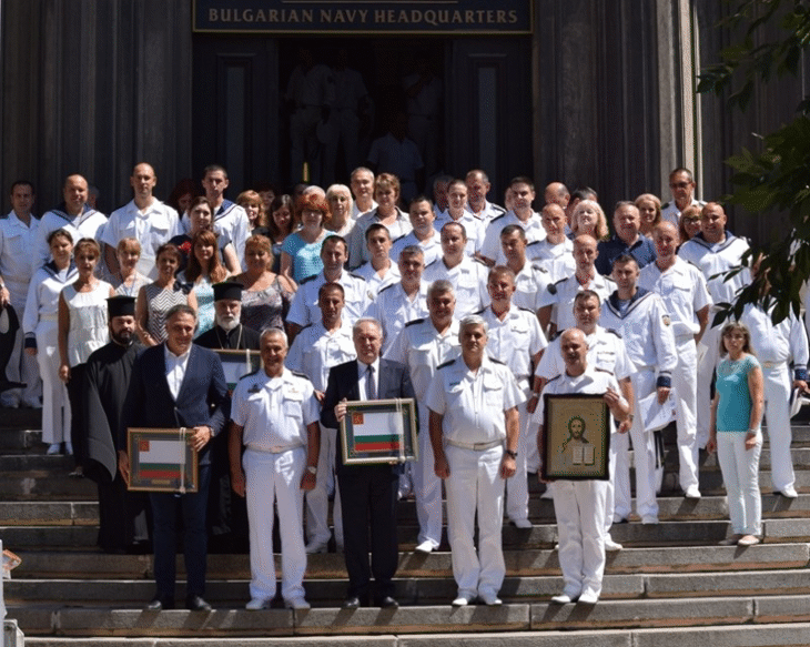 Военни моряци и цивилни служители бяха наградени днес по повод 139-ата годишнина на Военноморските сили