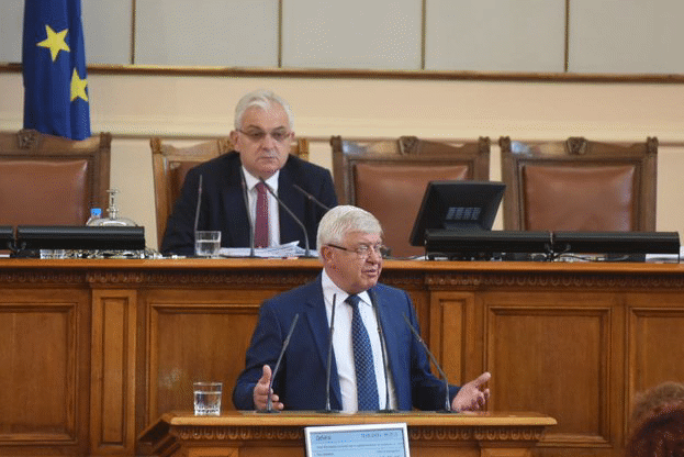 Министър Ананиев представи в НС проект на Национална програма за насърчаване на донорството и подпомагане на трансплантацията в Република България 2019 - 2023 г.