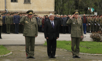 МО