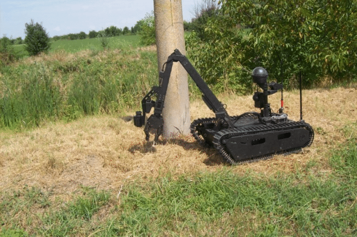 Специализирана инженерна група от военно формирование 28 880 - Белене оказва помощ за ликвидиране на последствията след взрива в завод „Миджур”