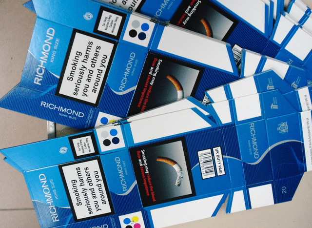 Картонени опаковки за 1 милион кутии цигари, имитиращи известна марка, задържаха митнически служители в района на Дунав мост 2