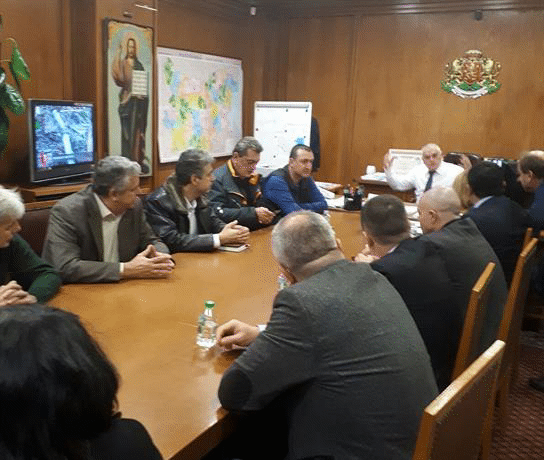 Министър Радев: Осигуряваме наблюдение в реално време на язовири и реки, пътища, електропроводи