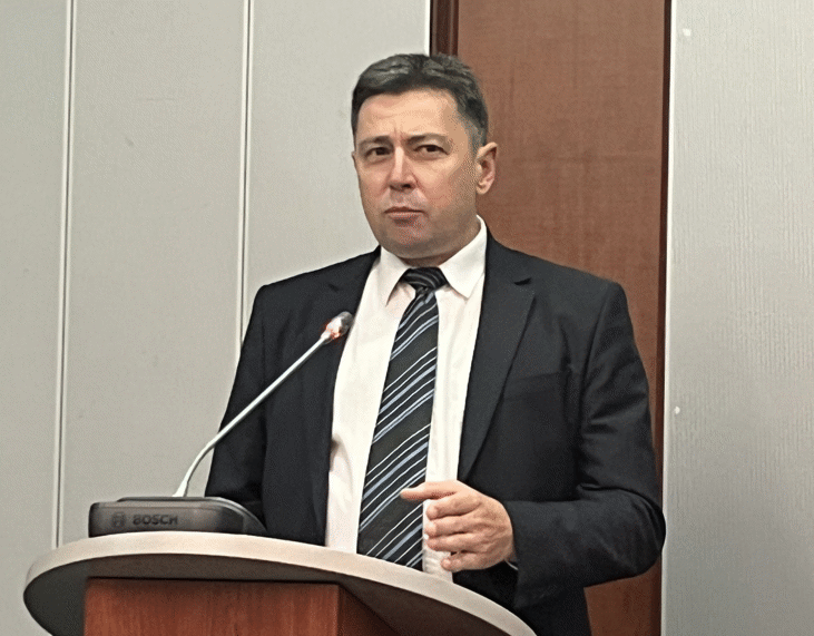 По повод 25 годишнината на катедра "Публична администрация" при СУ "Климент Охридски", г-н Ангел Петров, главен секретар на Министерство на електронното управление, поздрави бъдещите студенти и преподаватели от катедрата