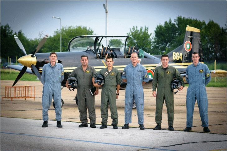 Първи самостоятелни полети на курсантите-летци