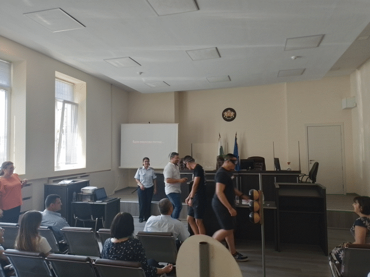 Прокурори от Районна прокуратура – Стара Загора, съдии и полицаи участваха в дискусия с ученици за последствията при шофиране след употреба на алкохол или наркотици