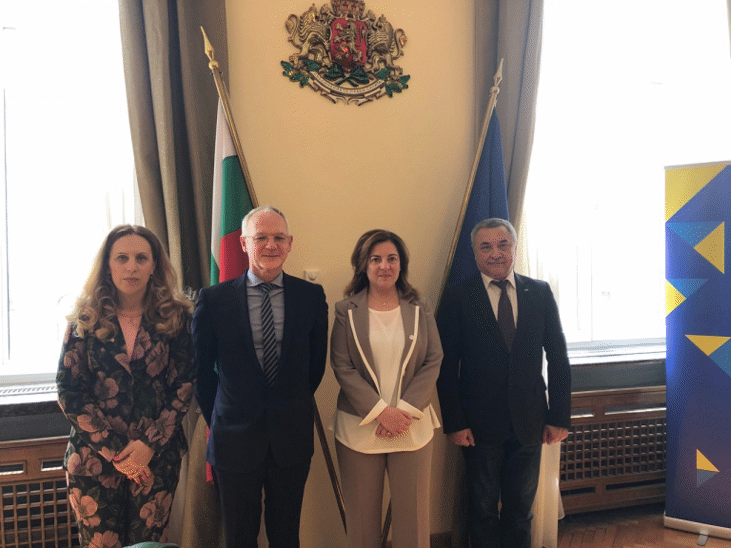 Вицепремиерът Валери Симеонов обсъди с АИКБ и CEEP предизвикателствата пред пазара на труда в България