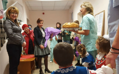 Министър Русинова: Децата с най-тежки увреждания ще получават по 930 лв. месечна помощ от държавата