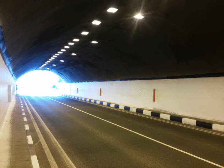 Възстановено е движението в двете ленти в района на входа на тунел "Мало Бучино" на АМ "Люлин" в посока Перник