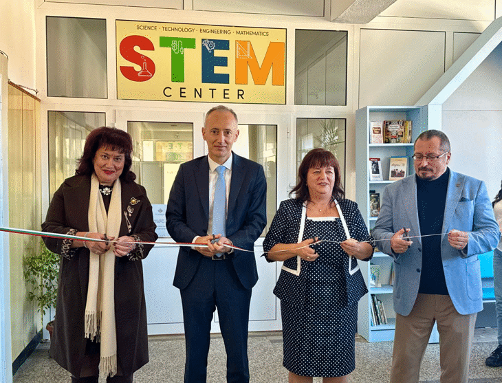 Ученици Развиват Умения В Пет Технологични Кабинета В Нов Stem Център В Панагюрище