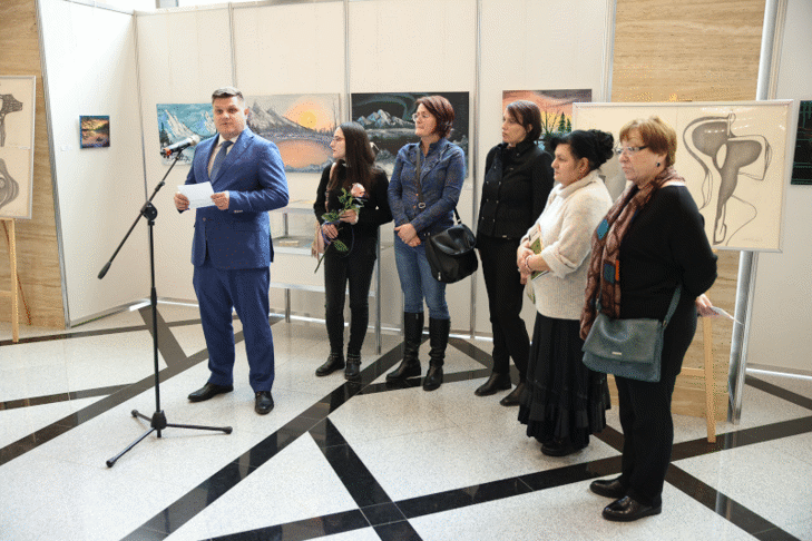 Творби на българи от Западните покрайнини представя изложбата „Културни пътеки“, която беше открита в Народното събрание