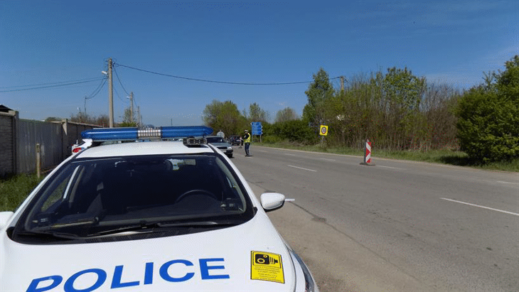 Работата на полицейските екипи по контрол на спазването на противоепидемичните мерки продължава