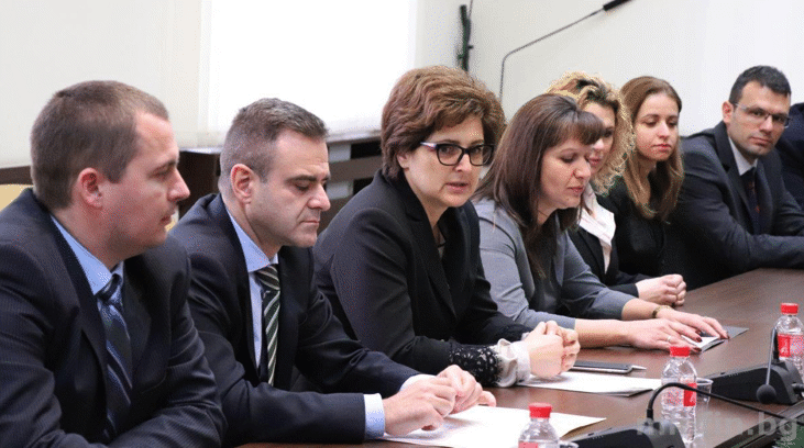 Заместник-Министър Маринела Петрова Отличи Най-Активните Участници На Пазара На Дцк През 2017 Година