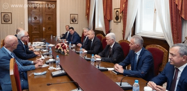 Румен Радев: Устойчивото развитие е невъзможно без резултати в борбата с корупцията