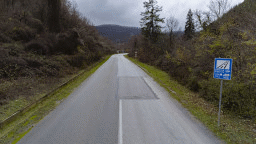 Утре за ремонт на портална рамка ще бъде стеснено платното на път I-1 при Ботевград. Шофирайте внимателно!