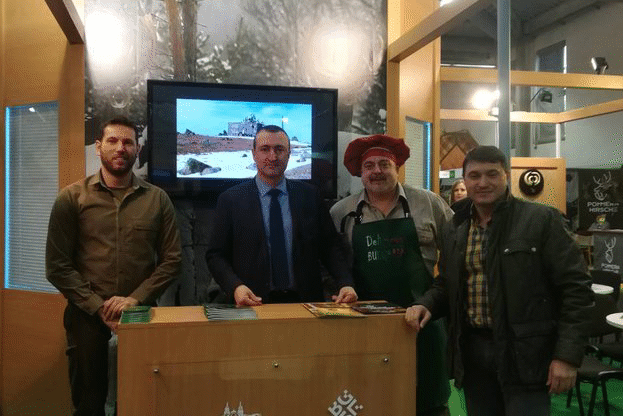 Заместник-министър Атанас Добрев откри българския щанд на изложението „Лов и куче” в Дортмунд