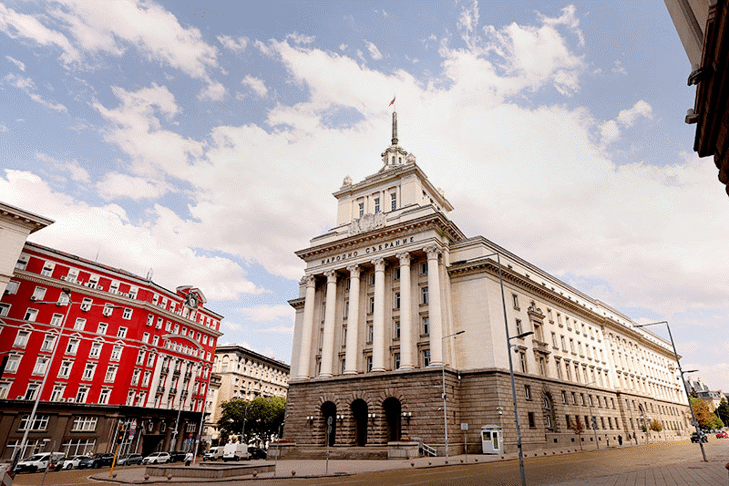 Народното събрание отхвърли ветото на президента и прие повторно промените в Закона за административното регулиране на икономическите дейности, свързани с нефт и продукти от нефтен произход