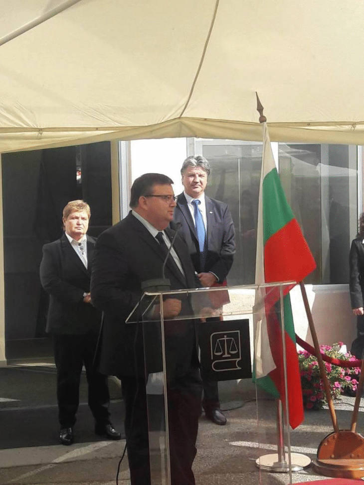 Главният прокурор Сотир Цацаров поздрави младшите съдии, прокурори и следователи с новата учебна година в НИП