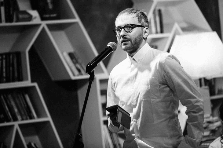 След повече от две десетилетия начело на Театър „София“ Ириней Константинов се пенсионира, Столична община назначава временно Стефан Иванов