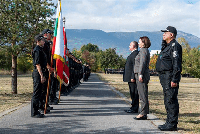 Румяна Бъчварова: Отговорността за спазването на най-високите академични стандарти е ясно осъзната и стои начело сред приоритетите на ръководството на АМВР