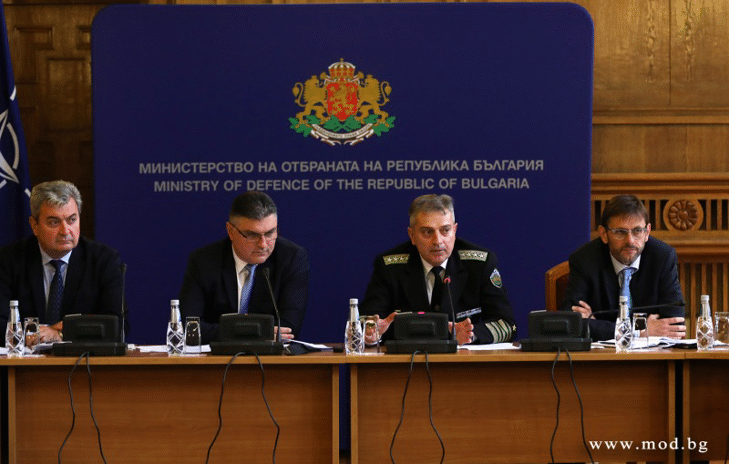 Министърът на отбраната Георги Панайотов представи пред журналисти резултати от приключили проверки