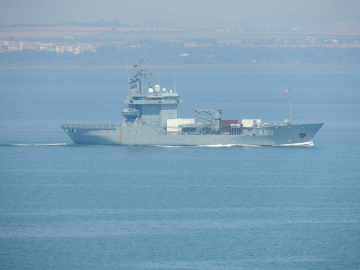 Корабите, участващи в учението „Бриз 2018“, започнаха действия на море