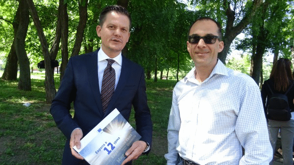 КЗП, ЕПЦ и европейски мрежи дадоха старт на състезание за ученици по повод Деня на Европа