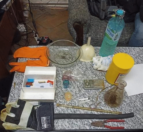 Четирима са задържани при операция в Бургас за противодействие на престъпления, свързани с наркотици