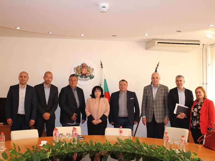 Министър Петкова и Камарата на строителите в България обсъдиха развитието на енергийната инфраструктура у нас