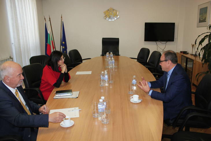 Министър Кунева Се Срещна С Новия Председател На Бан