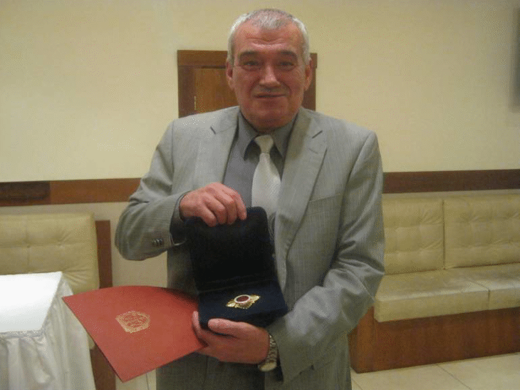 Стоян Вараджаков е отличен с „Почетен знак на Прокуратурата на Р. България“ от Главния прокурор Сотир Цацаров