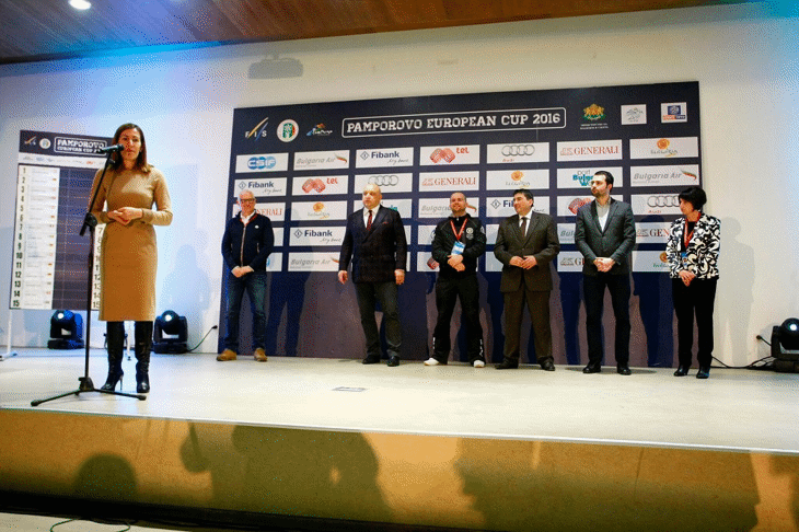 Министър Ангелкова участва в откриването на състезанията за Европейската купа по ски в Пампорово