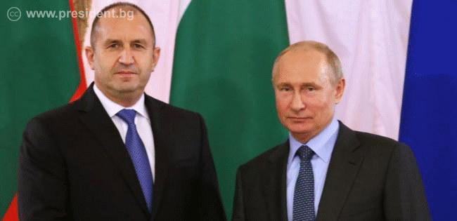 Държавният глава Румен Радев призова на среща с президента Владимир Путин за повече гъвкавост при договорите за доставка на енергийни ресурси от Русия и за намаляване на цените