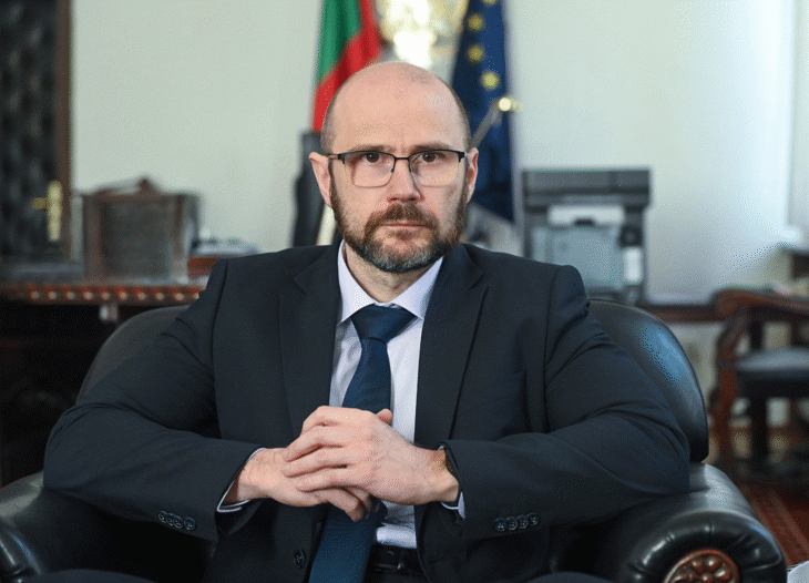 Министър Андрей Янкулов разпореди проверка в ГДО след журналистическо разследване