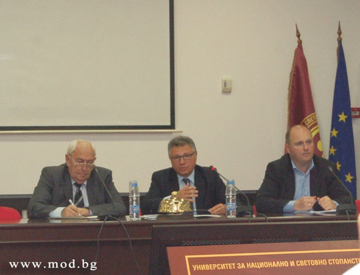 Министърът на отбраната Велизар Шаламанов: Националната програма „България в НАТО и в Европейската отбрана – 2020“ е съдбоносна
