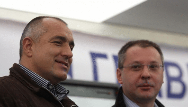 Златните телефони на властта