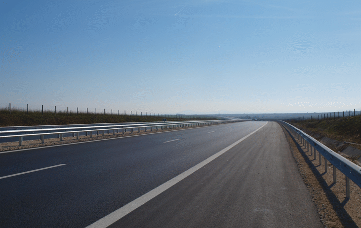 Възстановено е движението в активната и аварийна ленти в посока Бургас на АМ "Тракия" в участъка км 295 - км 297