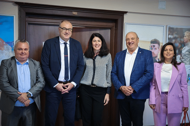 Зам.-министър Андонов се срещна с президента на Международната федерация за ученически спорт (ISF) Желко Танаскович