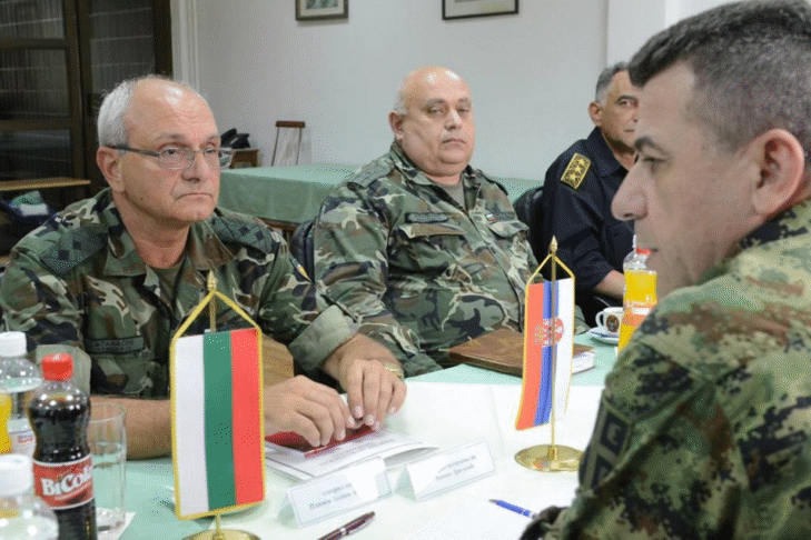 Заместник-началникът на отбраната генерал-майор Пламен Атанасов се срещна със сръбския си колега