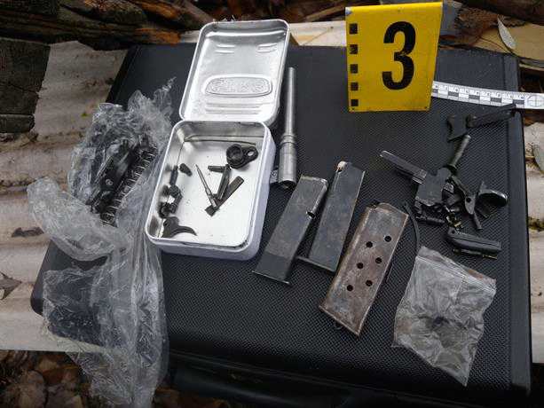 Незаконно притежавани взривни устройства, оръжия и боеприпаси иззеха криминалисти от ОДМВР-Пазарджик
