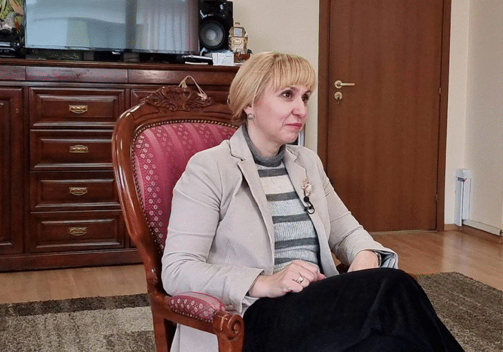 Омбудсманът пита държавата защо пак се бавят пенсиите на хората с увреждания