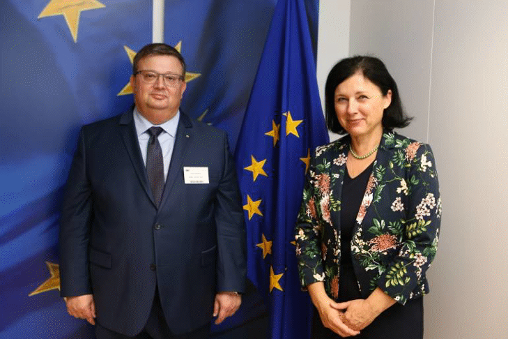 Главният прокурор Сотир Цацаров се срещна с еврокомисарите Вера Юрова и Мария Габриел