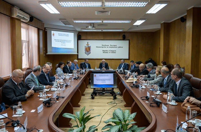 Министър Радев и професионалното ръководство на МВР проведоха работна среща с посланиците на страните от ЕС, Швейцария и САЩ
